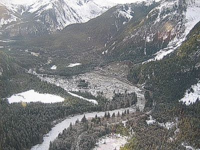 Photograph of the Khyex River Landslide, looking West (downstream), courtesy of Tim Keegan, CN.