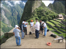 Arpentage d'un glissement de terrain  Machu Picchu, Prou