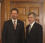 Chuck Strahl, Minister of Agriculture and Agri-Food and Minister for the Canadian Wheat Board meets with U.S. Secretary of Agriculture Mike Johanns in Washington April 20, 2006