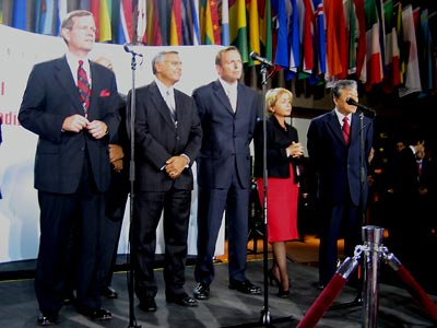 From left to right during the final press conference: Michael Okerlund Leavitt, Secretary of Health and Human Services, USA - Ujjal Dosanjh, Minister of Health, Canada - Tony Abbott, Minister of Health and Ageing, Australia - Rosie Winterton, Minister of State for Health Services, UK and Dr. Jong-wook Lee, Director General, World Health Organization.