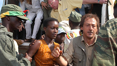 Quebec journalist Bernard Valcourt (Luc Picard) and his lover, Gentille (Fatou N'Diaye), find themselves in the midst of the Rwandan genocide in the Robert Favreau film A Sunday in Kigali. (Equinoxe Films)