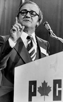 Roch La Salle, a former Tory MP from the Quebec riding of Joliette, speaks to PC delegates in Quebec City on Nov. 5, 1977. La Salle died Sunday night, at 78. 