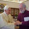 Le pape Benoît XVI a reçu en novembre dernier l’archevêque de Canterbury, Rowan Williams, afin de tenter d’apaiser les tensions entre les hiérarchies catholique et anglicane.