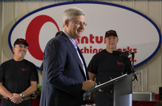 Photo - Prime Minister Stephen Harper announces support for the skilled trades at Quantum Machine Works Ltd. in Whitehorse