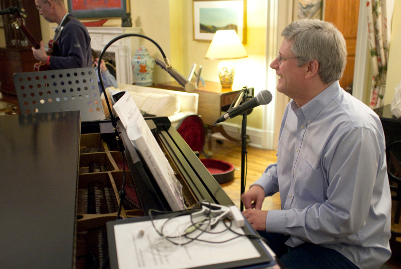Prime Minister Stephen Harper plays piano during an evening jam session with friends at 24 Sussex. November 10, 2011. (Photo by Jason Ransom)